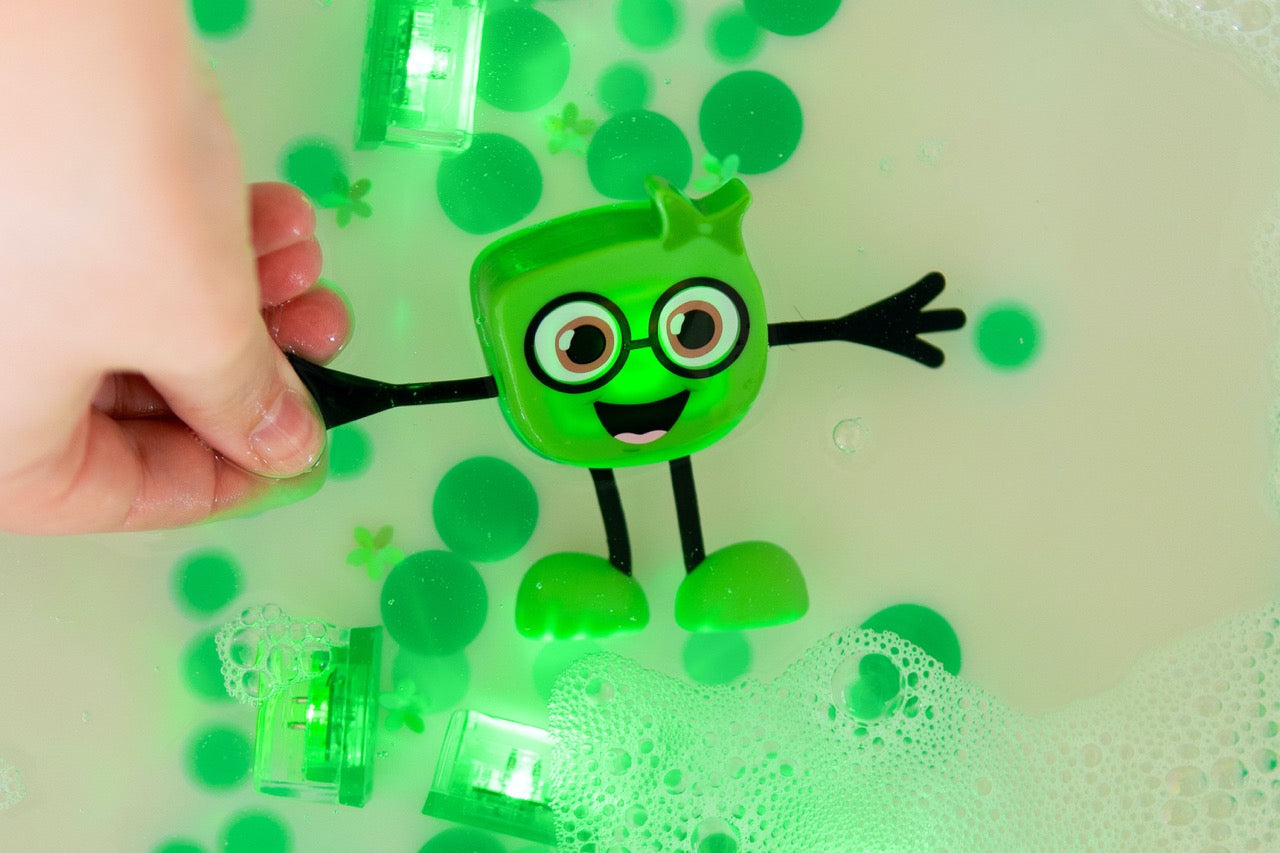 Glo Pals - character & light up bath toy - Pippa
