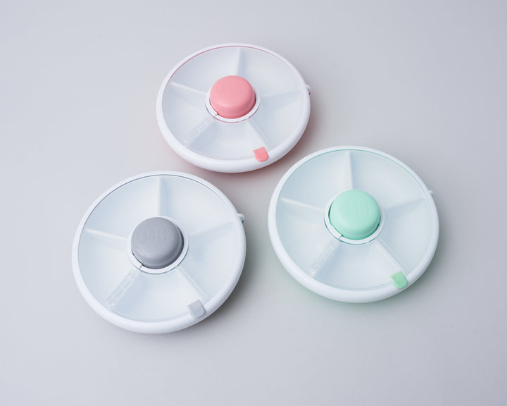 Small Grey Meal Spinner late